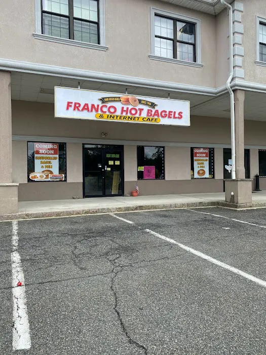Franco Hot Bagels & Internet Cafe Picture 6