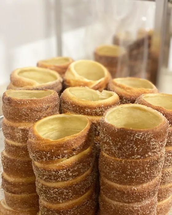 Gold Star Chimney Cakes Picture 5