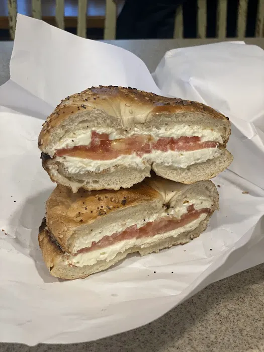 Hot Bagels & Deli Picture 8