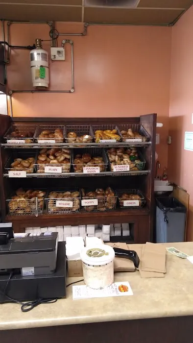 Hot Bagels & Deli Picture 6