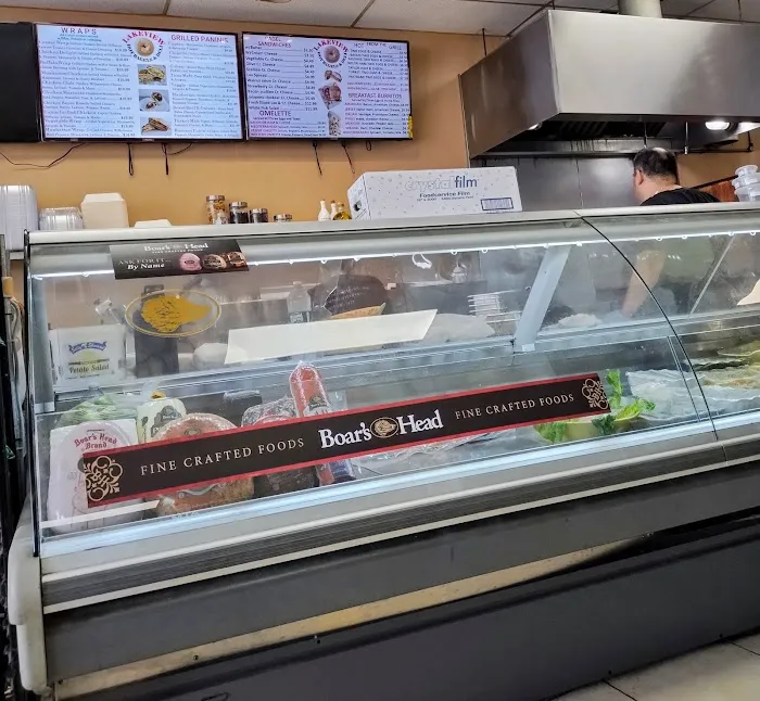 Hot Bagels & Deli Picture 3