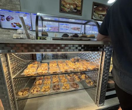 Howard's Bagels