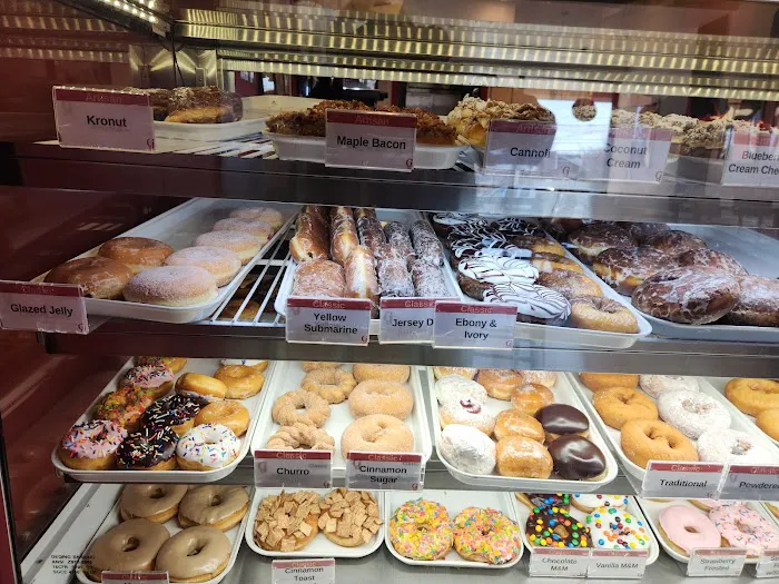 Glaze Donuts - West Caldwell Picture 3