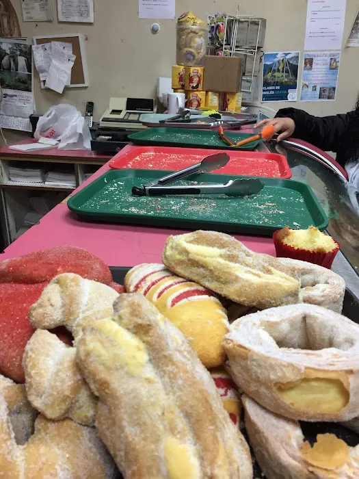 La Jarochita Bakery Picture 2