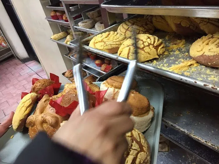 La Jarochita Bakery Picture 10