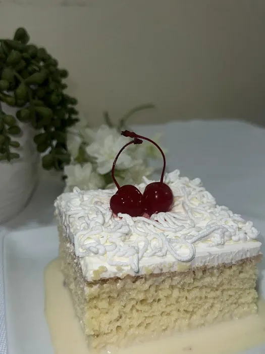 Cedania Tres Leches & Sweets Picture 10
