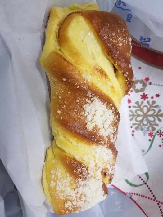 Tomi Bakery Picture 2