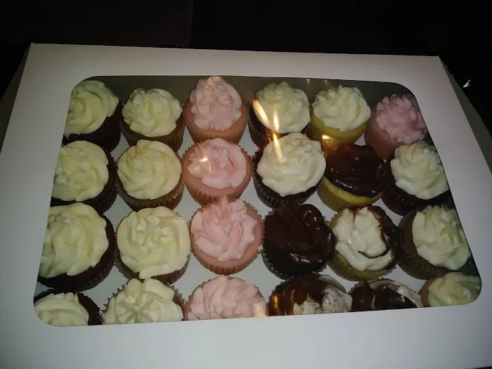 D and K Cakes Picture 4