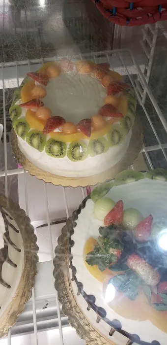 May's Cake House Picture 8