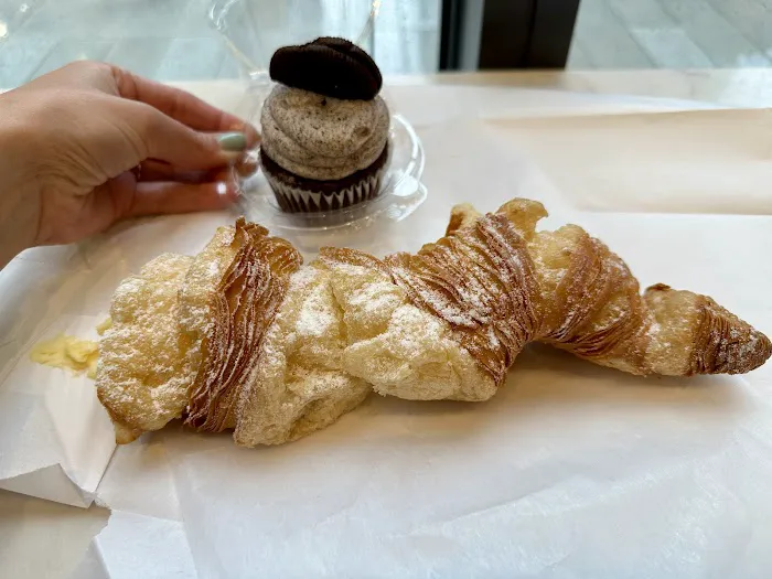 Mia's Brooklyn Bakery Picture 8