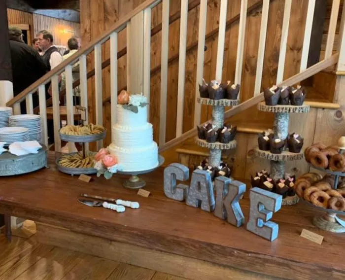 Let Them Eat Cake Picture 3
