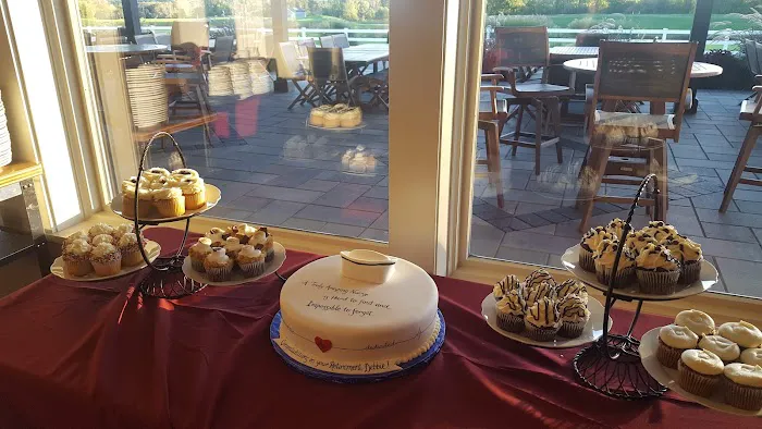 Carina's Cakes Picture 2