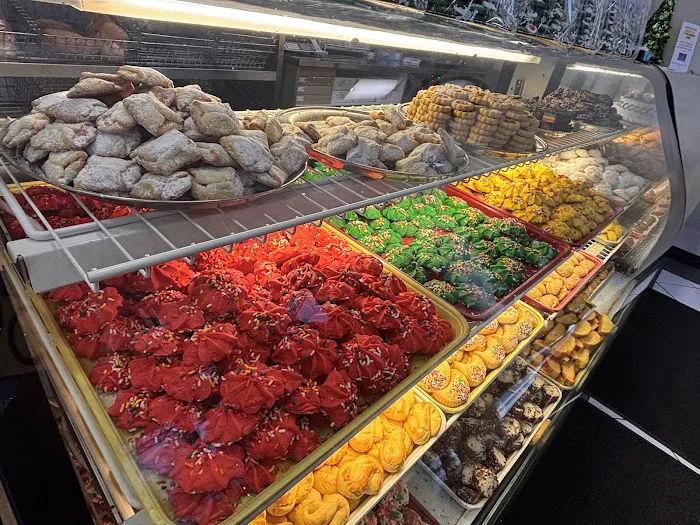 Colarusso's Bakery Picture 5