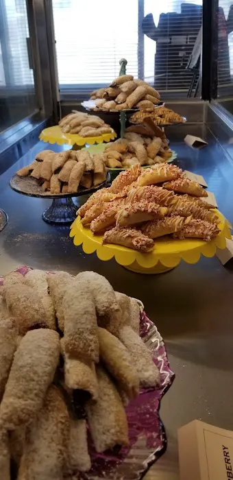 Aunt Wendy's Kiffles Picture 3
