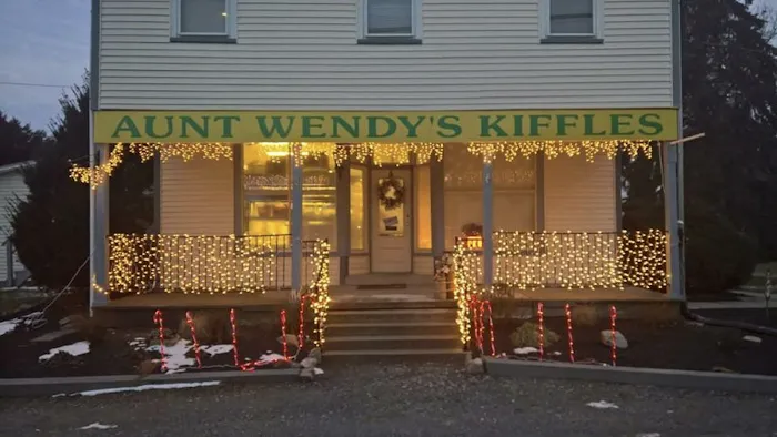 Aunt Wendy's Kiffles Picture 10