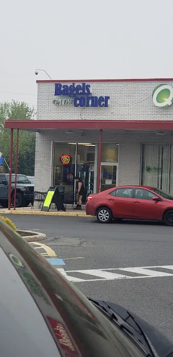 Bagels on the Corner & Deli Picture 9