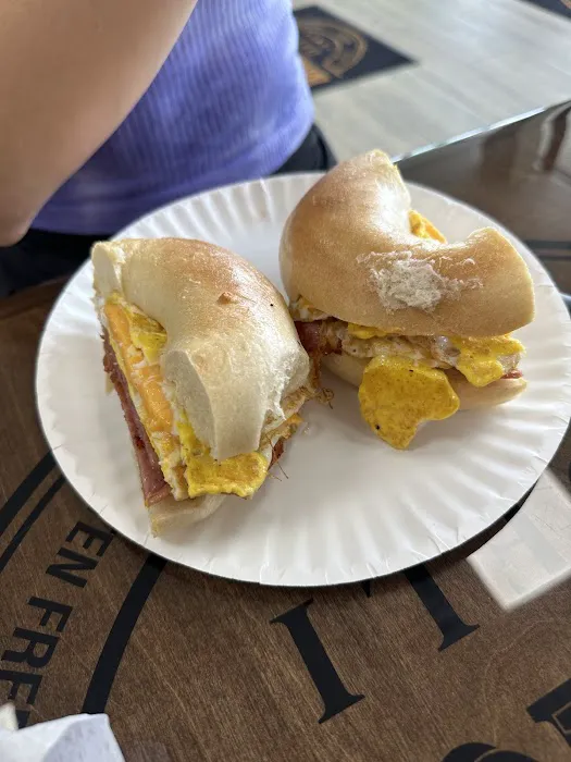 Bagel 10 Cafe Picture 2