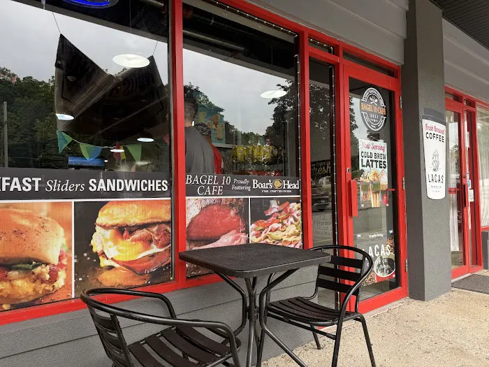 Bagel 10 Cafe - Hackettstown Picture 1