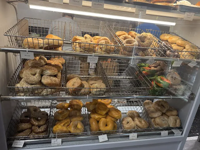 Bagel 10 Cafe - Hackettstown Picture 4