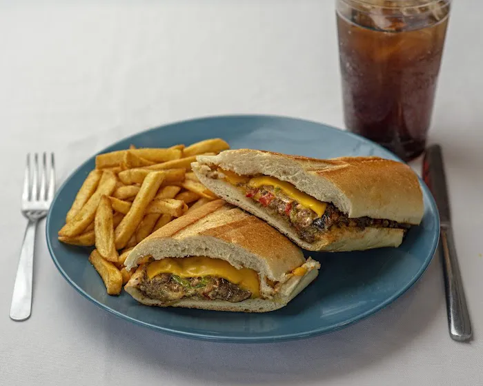 Hot Bagels Abroad & Deli Picture 6
