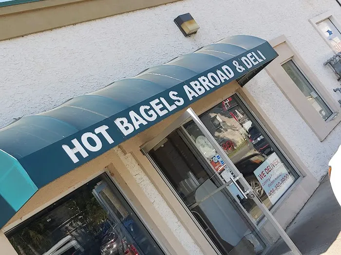 Hot Bagels Abroad & Deli Picture 4