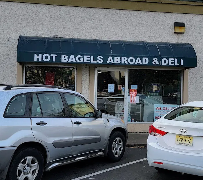 Hot Bagels Abroad & Deli Picture 3