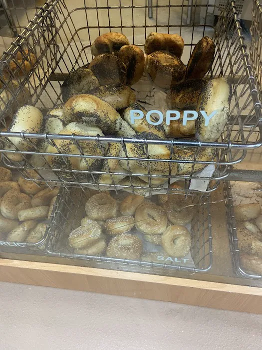 Hot Bagels Abroad & Deli Picture 9