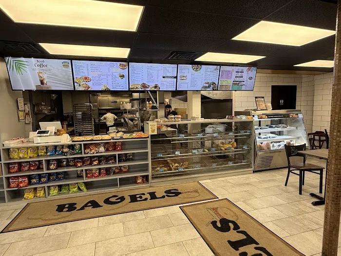 Pop's Bagel Shop Picture 3