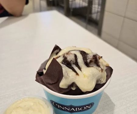 Cinnabon