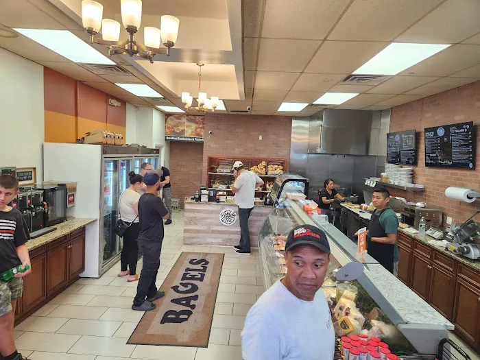 Hot Bagels & Deli of Parsippany Picture 3