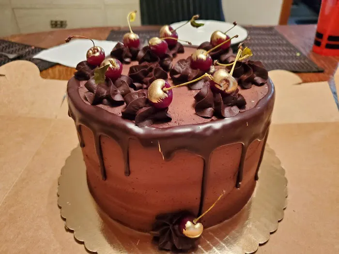Bloom Cakes & Bakery Picture 1