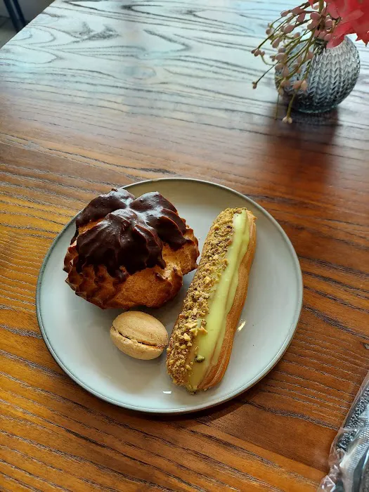 Bloom Cakes & Bakery Picture 5