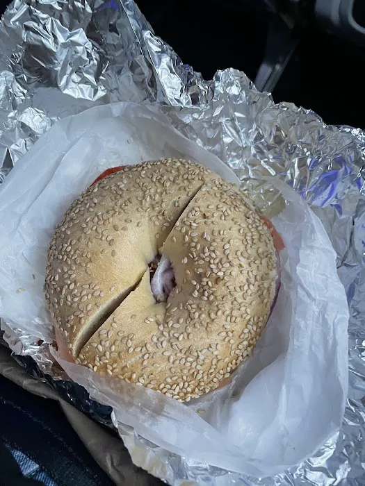 Bagelwich Bagel Bakery & Deli Picture 5