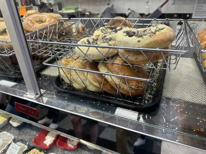 Bagelwich Bagel Bakery & Deli Picture 1