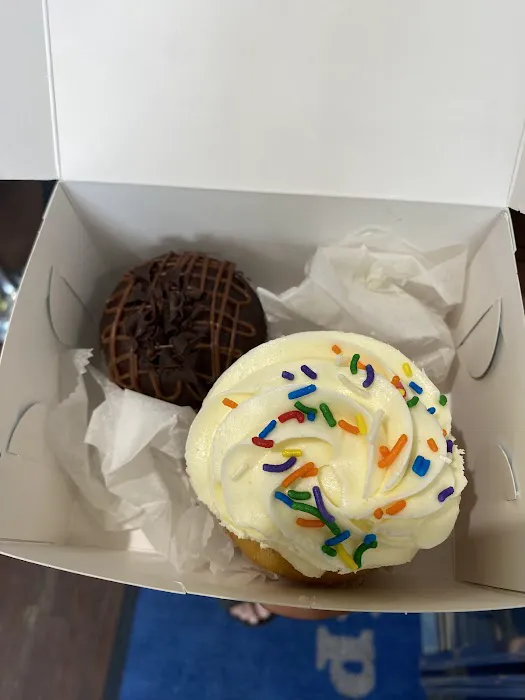 Mr. Cupcakes Picture 2