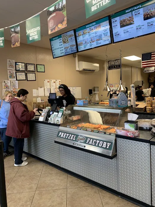 Philly Pretzel Factory Picture 4
