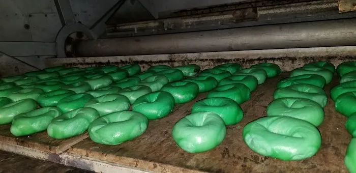 Hot Bagels Abroad Picture 9