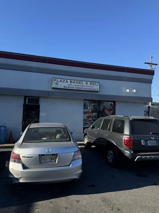 Plaza Bagels & Deli Picture 8
