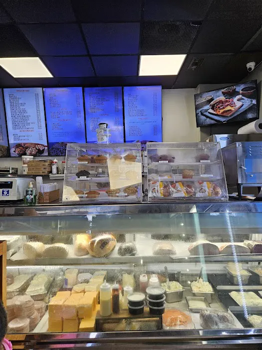 Plaza Bagels & Deli Picture 10