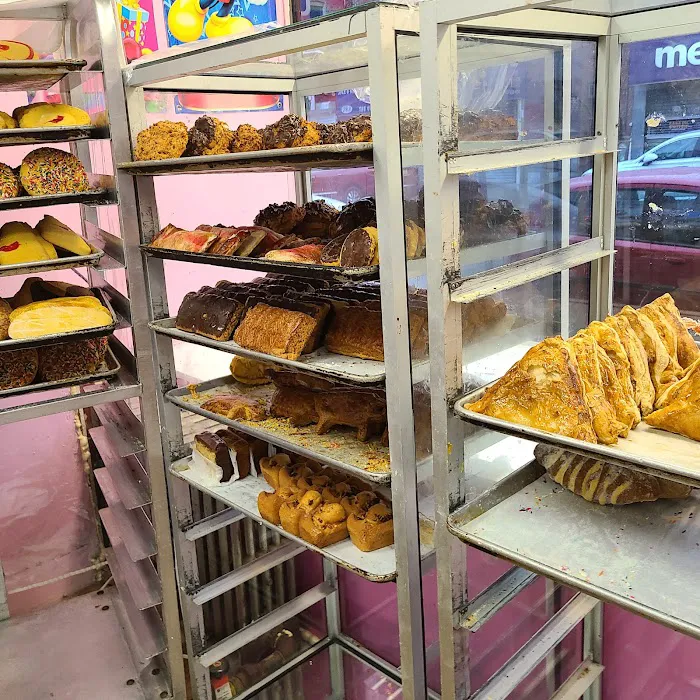 Selena Bakery Picture 7