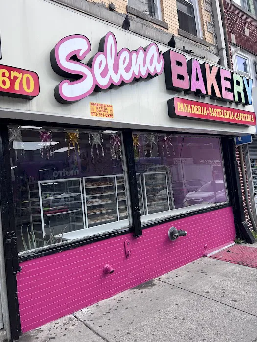 Selena Bakery Picture 10