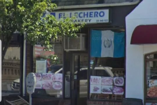 El Lechero Bakery