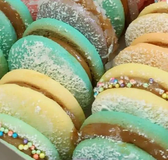 M&J's Sweets and Cakes Picture 7