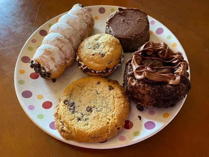 Ramon’s Bakery Picture 7