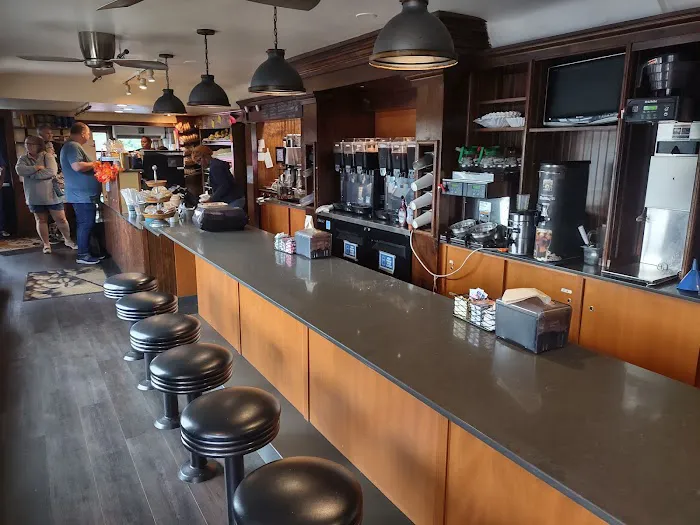Hole In One Bakery & Coffee Shop Picture 3