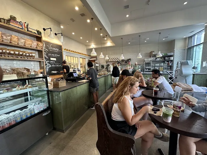 Verveine Cafe & Bakery Picture 5