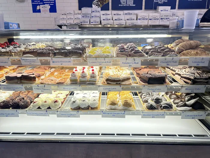 Mike's Pastry Picture 7