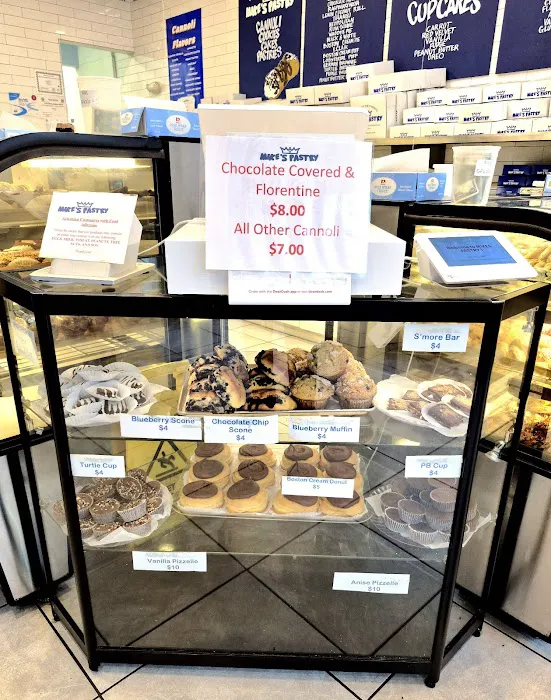 Mike's Pastry Picture 8