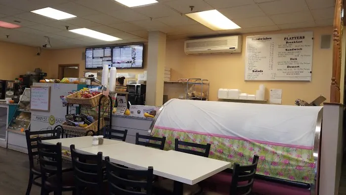 Main St Bagel & Deli Picture 9