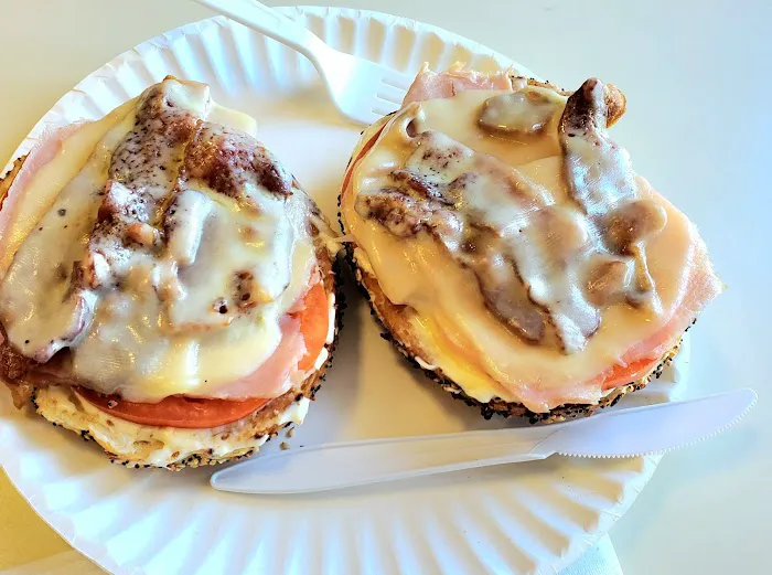 Main St Bagel & Deli Picture 1